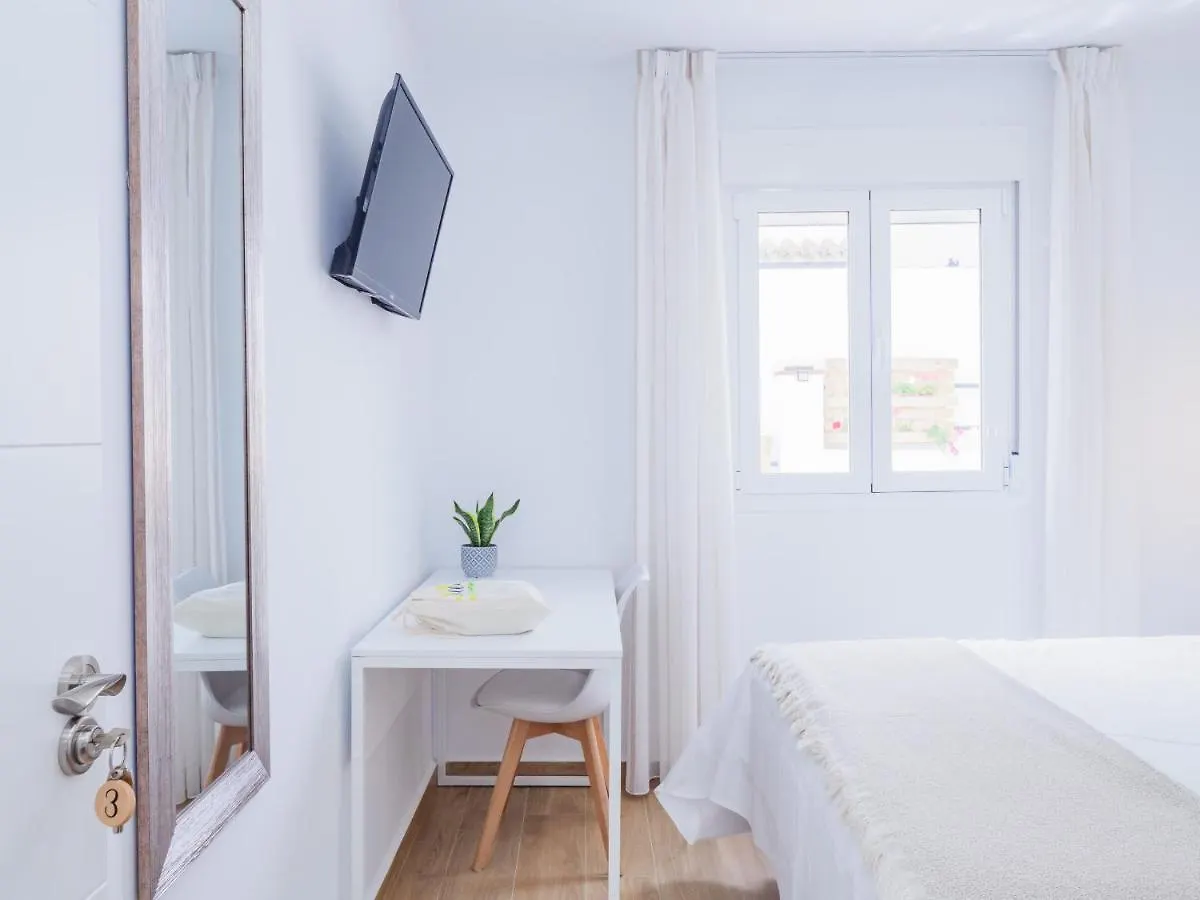 Cubo'S Hostal William'S Sunny 3 With Breakfast Torre de Benagalbon 0*,  Spain