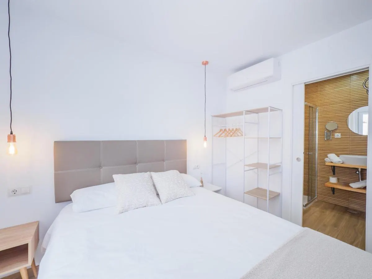Cubo'S Hostal William'S Sunny 3 With Breakfast Torre de Benagalbon Affittacamere