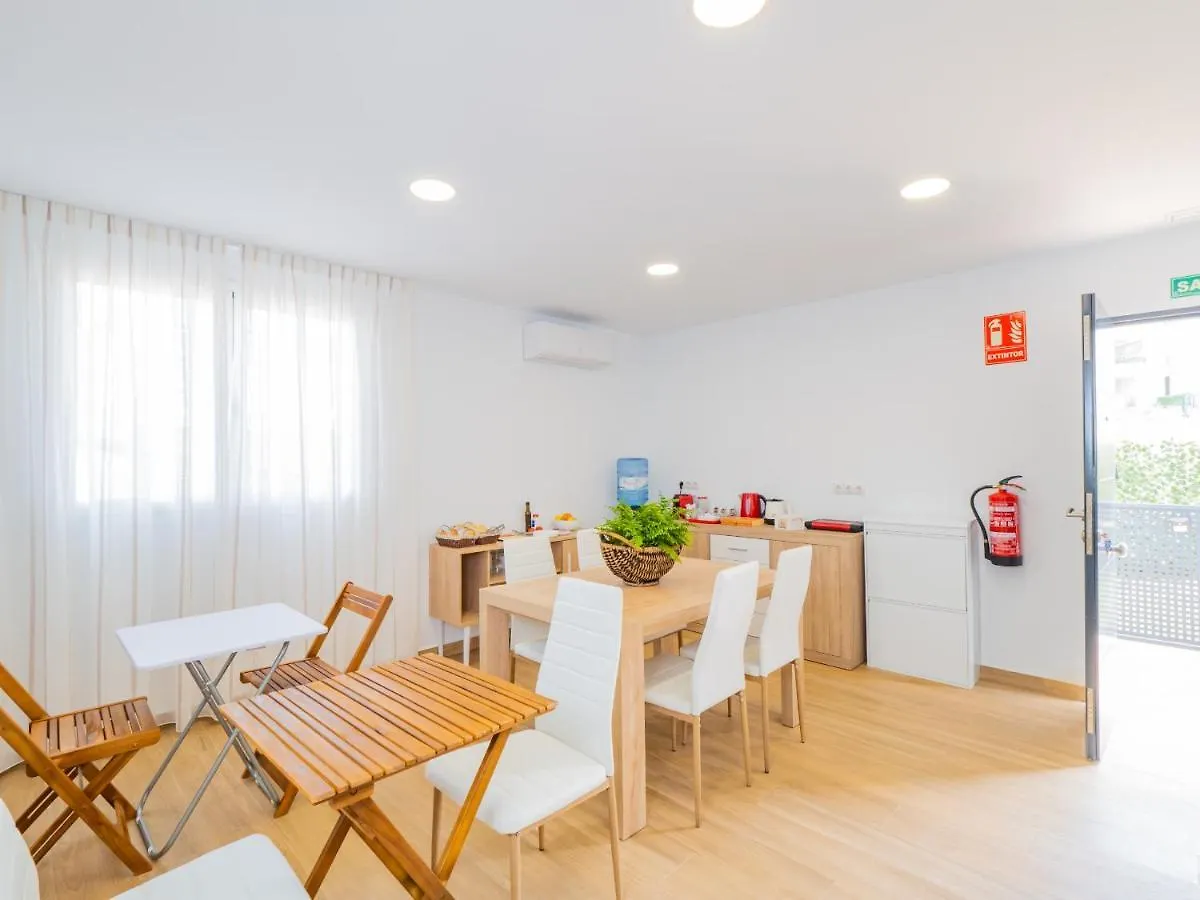 Cubo'S Hostal William'S Sunny 3 With Breakfast Torre de Benagalbon 0*,