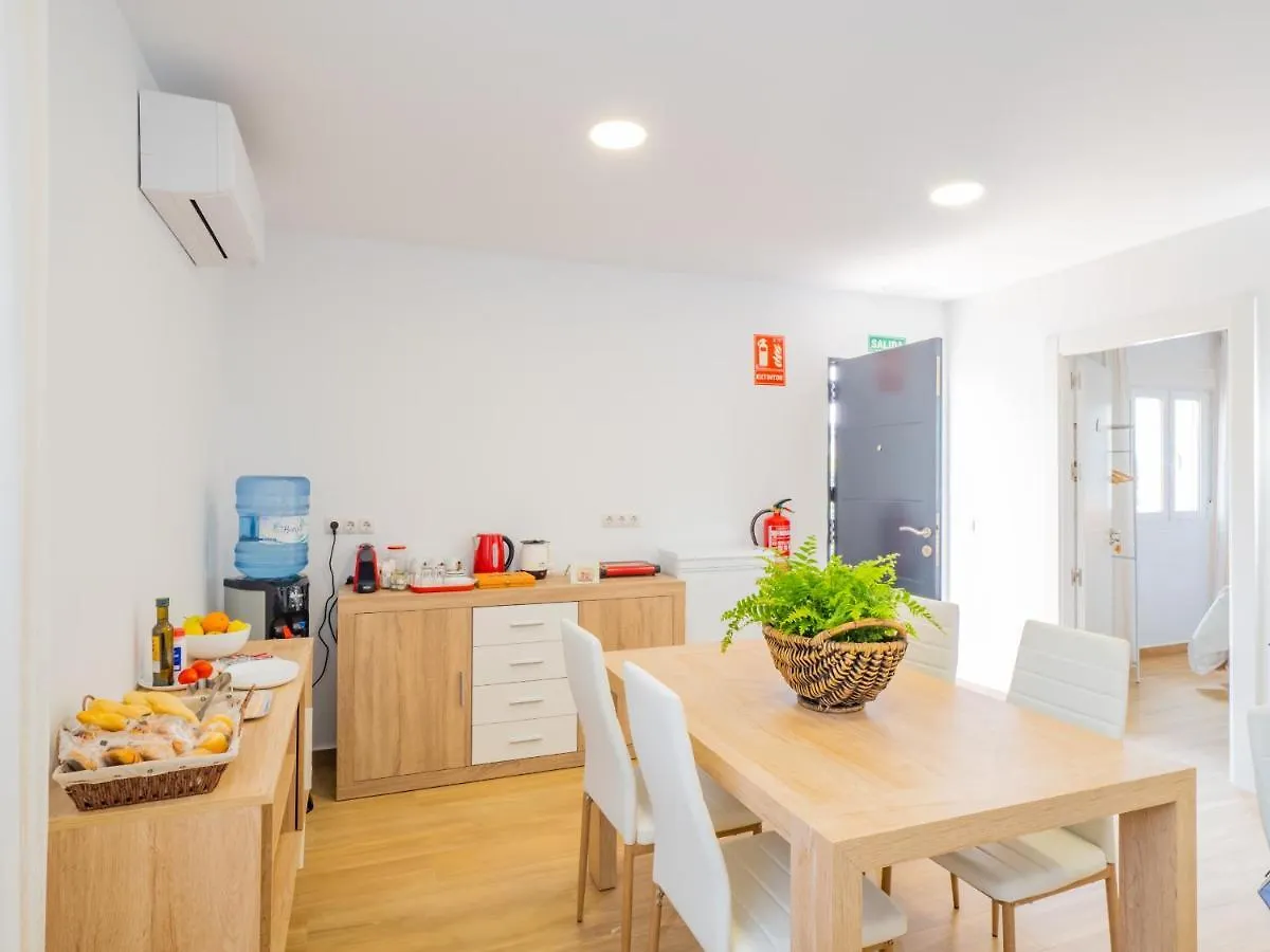 Cubo'S Hostal William'S Sunny 3 With Breakfast Torre de Benagalbon