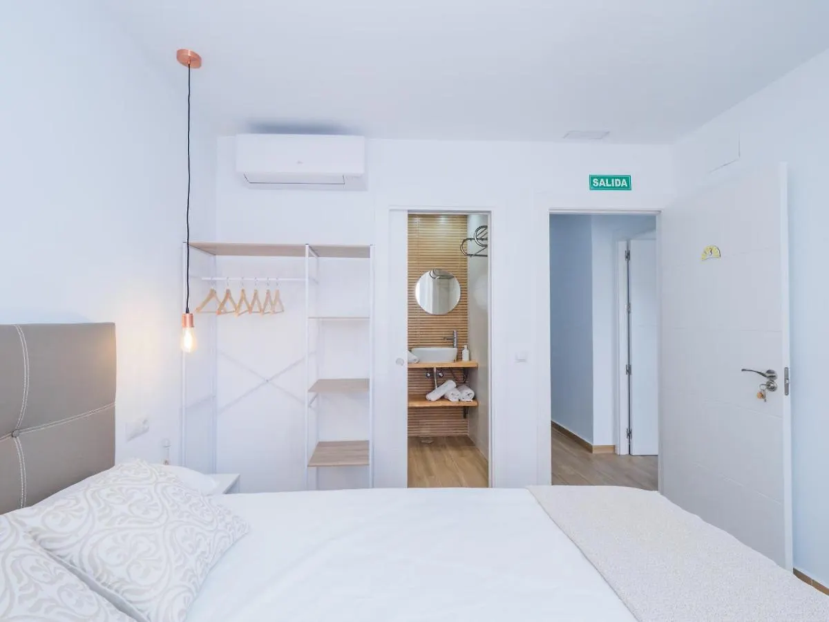 Cubo'S Hostal William'S Sunny 3 With Breakfast Torre de Benagalbon Guest house