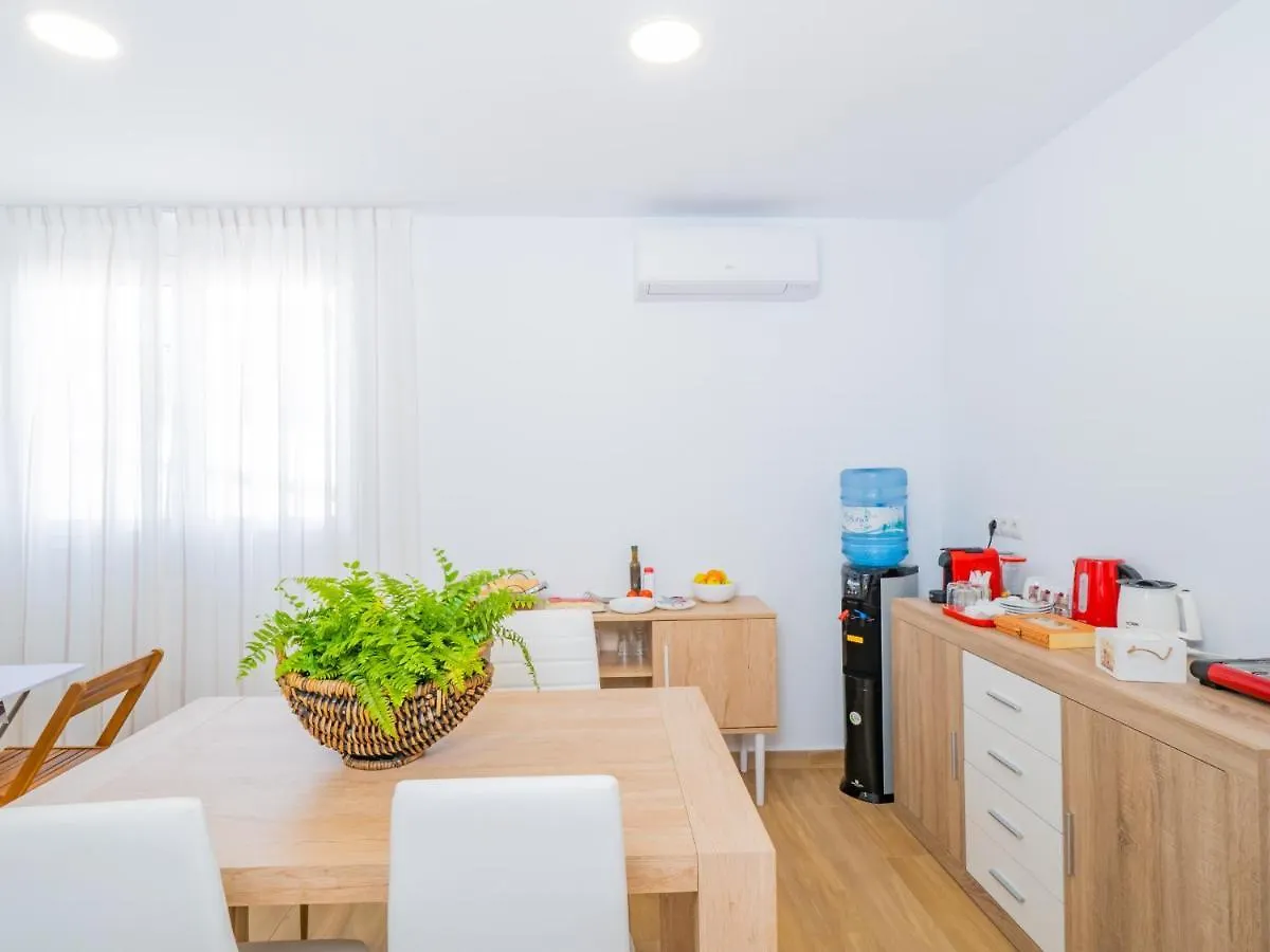 Cubo'S Hostal William'S Sunny 3 With Breakfast Torre de Benagalbon