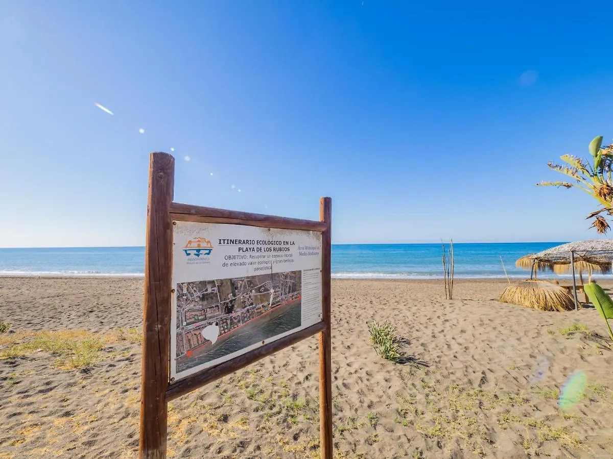 Cubo'S Hostal William'S Sunny 3 With Breakfast Torre de Benagalbon Guest house